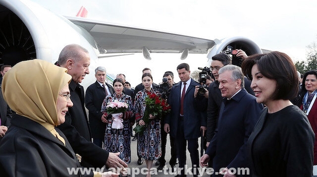 أردوغان يصل أوزبكستان في زيارة رسمية