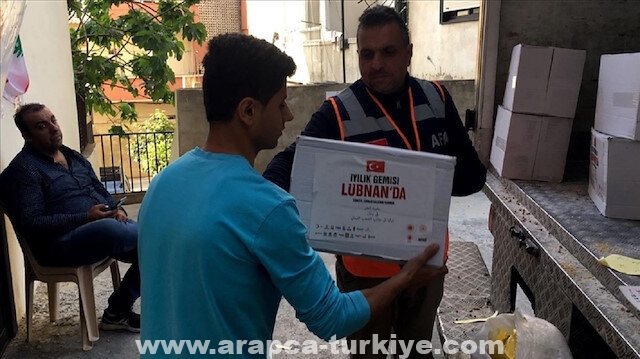 لبنان.. توزيع مساعدات غذائية وصلت عبر سفينة "الإحسان" التركية
