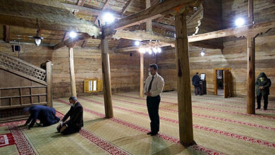 تركيا.. مسجد "غويجلي" الخشبي ينبض روحانية منذ 8 قرون