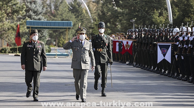 رئيس أركان الجيش التركي يلتقي نظيره الألباني