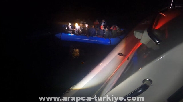 تركيا.. إنقاذ 53 مهاجرًا قبالة سواحل إزمير