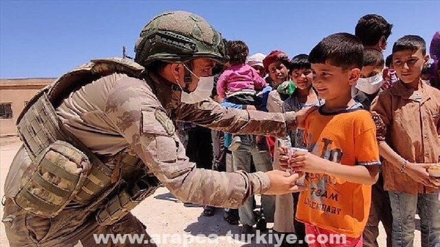 الجيش التركي يواصل تقديم المساعدات شمالي سوريا