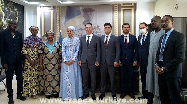 تشاد.. سفير تركيا يلتقي وزيرة السياحة والفنون