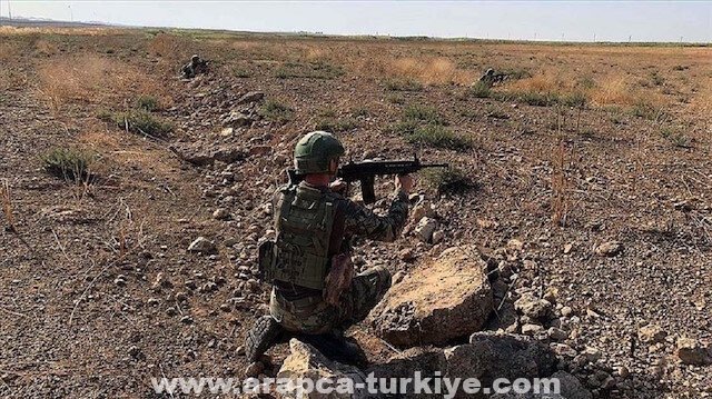 الدفاع التركية: تحييد 12 إرهابيا شمالي سوريا