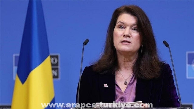 وزيرة خارجية السويد توقع وثيقة طلب انضمام بلادها إلى الناتو