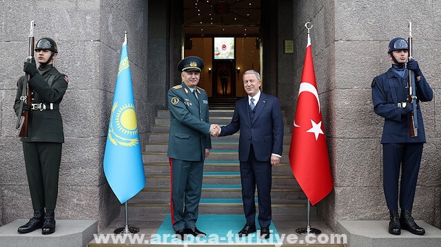 أنقرة.. وزير الدفاع التركي يستقبل نظيره الكازاخي