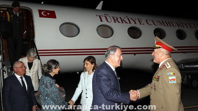 وزير الدفاع التركي يصل رومانيا في زيارة رسمية