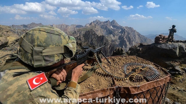 الدفاع التركية تعلن تحييد 11 إرهابيا شمالي سوريا