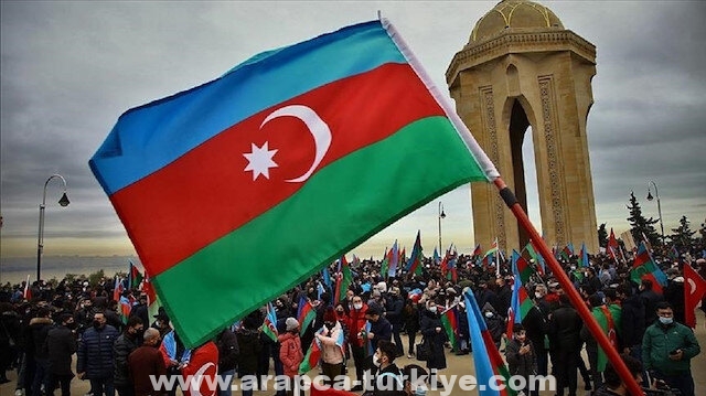 أذربيجان تبدأ بإعادة مواطنيها النازحين إلى مناطق قره باغ