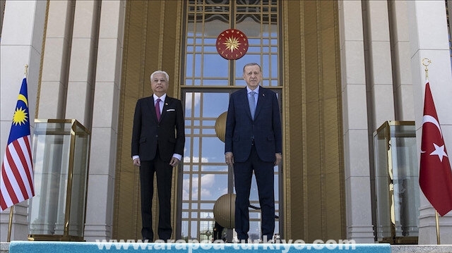 أردوغان يبحث مع رئيس وزراء ماليزيا العلاقات الثنائية