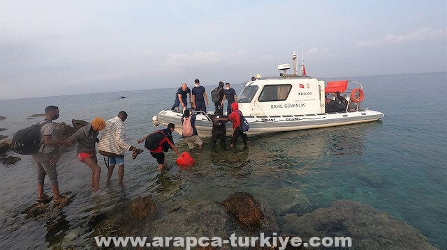 السلطات التركية تنقذ 46 مهاجرا غربي البلاد