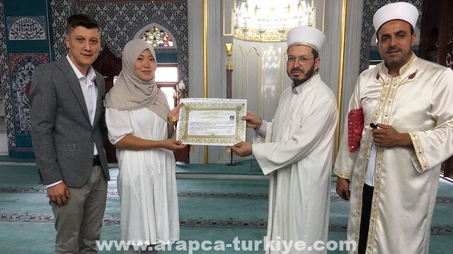 تأثرت بصلاة زوجها.. يابانية تعتنق الإسلام في تركيا