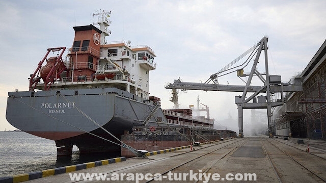 تركيا: أول سفينة حبوب تنطلق من ميناء أوديسا الأوكراني