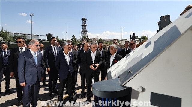 ملك ماليزيا يزور منشأة المدرعات التركية في أنقرة