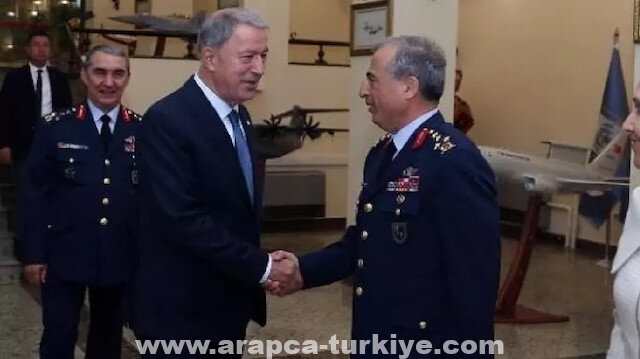 آتيلا غولان يتولى قيادة القوات الجوية التركية