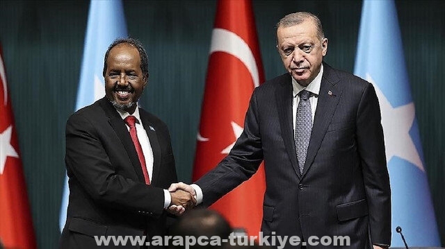 أردوغان يبحث مع نظيره الصومالي العلاقات الثنائية