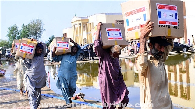 "آفاد" التركية تضمد جراح متضرري فيضانات باكستان