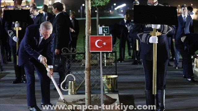أوزبكستان.. أردوغان يشارك بغرس شتلات على هامش قمة شنغهاي