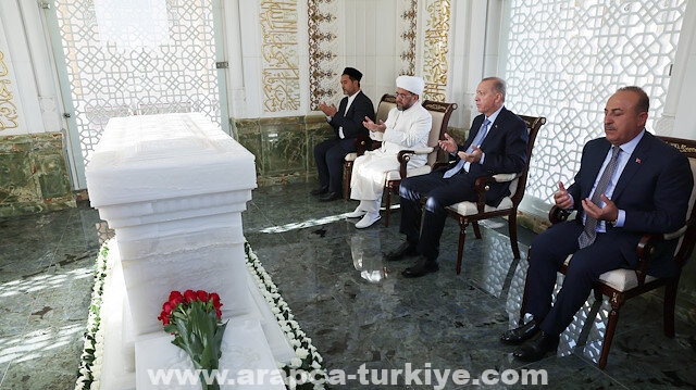 أردوغان يزور ضريح الخضر في أوزبكستان