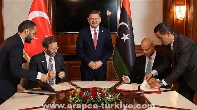 تركيا وليبيا توقعان مذكرة تفاهم للتعاون في الإعلام والاتصال