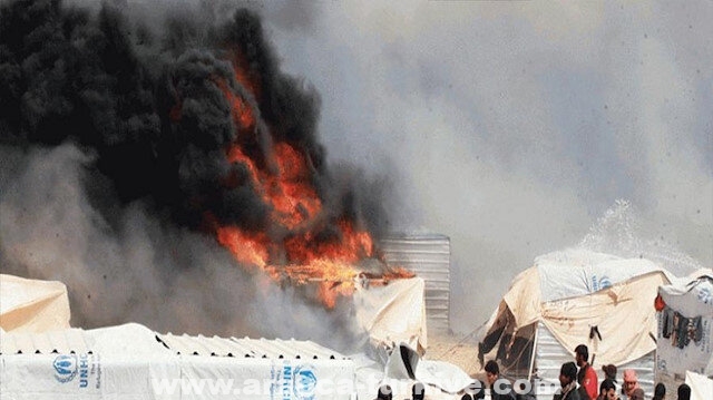 لبنان.. حريق بمخيم لاجئين يشرد مئة عائلة سورية