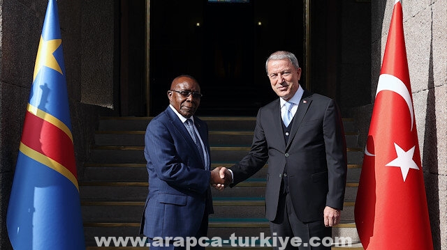 وزيرا دفاع تركيا والكونغو الديمقراطية يبحثان قضايا أمنية ودفاعية
