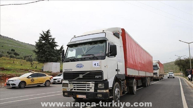 تركيا.. انطلاق 27 شاحنة إغاثية للمحتاجين في سوريا