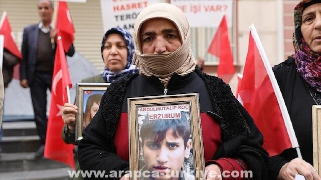 تركيا.. أسرة جديدة تنضم إلى اعتصام "أمهات ديار بكر"