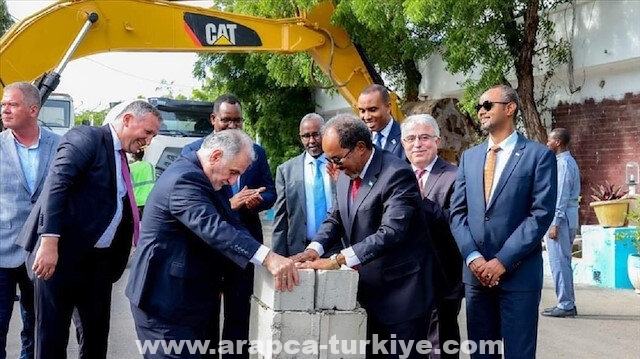 بدعم تركي.. رئيس الصومال يدشن ترميم مكاتب قصر الرئاسة