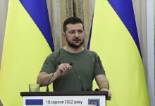 زيلينسكي: انقطاع التيار الكهربائي عن 6 ملايين أوكراني