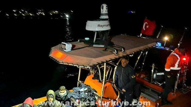 خفر السواحل التركي ينقذ 21 مهاجراً قبالة سواحل موغلا