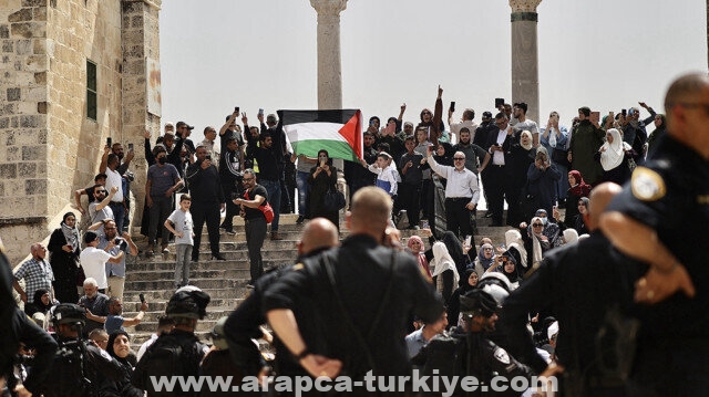 مستوطنون إسرائيليون يقتحمون المسجد الأقصى بعد منع 13 يوما