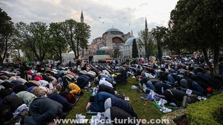 فرحة العيد في إسطنبول تبدأ من مساجدها
