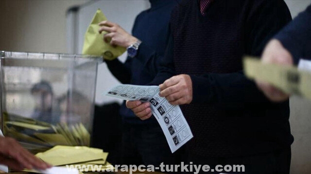 الناخبون الأتراك يتوجهون لصناديق الاقتراع الأحد