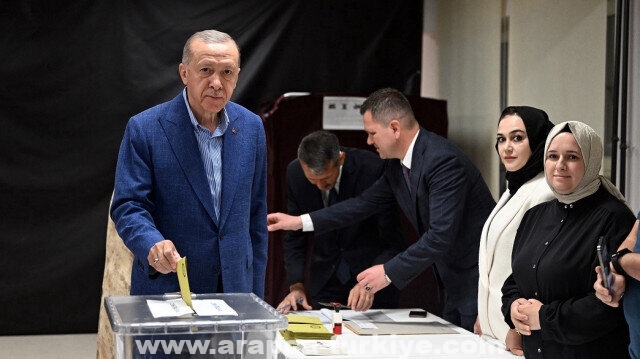 أردوغان يدلي بصوته في الجولة الثانية من الانتخابات الرئاسية التركية