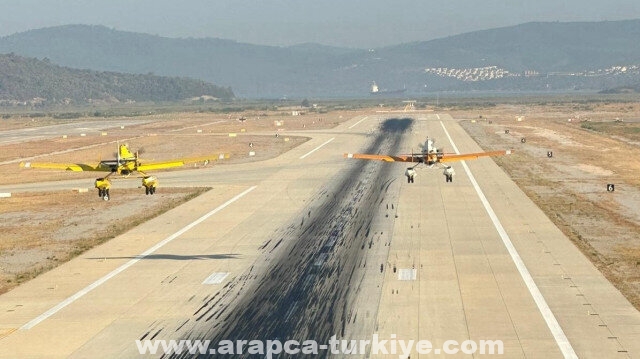 طائرات تركية تواصل إخماد الحرائق في اليونان