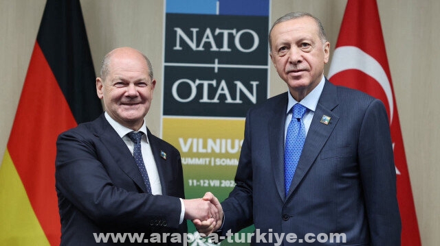 أردوغان يلتقي المستشار الألماني في قمة الناتو