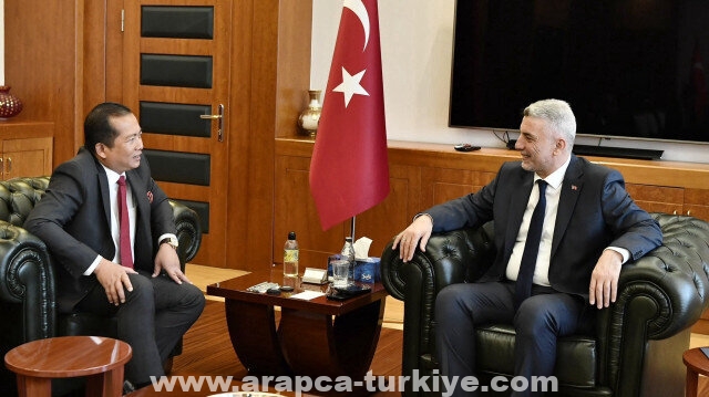 وزير التجارة التركي يلتقي سفير إندونيسيا في أنقرة