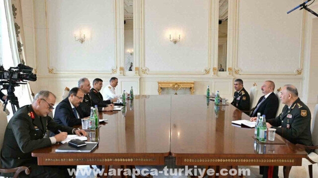 رئيس أذربيجان يلتقي رئيس الأركان التركي في باكو