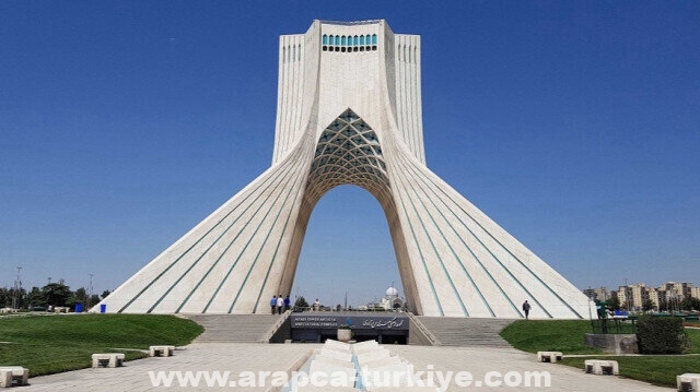 طهران تؤكد إفراج واشنطن عن 5 إيرانيين ونقل أموالها المجمدة