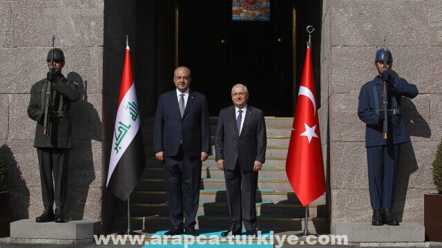 وزيرا دفاع تركيا والعراق يبحثان التعاون العسكري