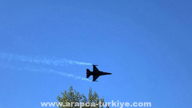 طائرات حربية تستهدف مجموعات مسلحة شرقي سوريا