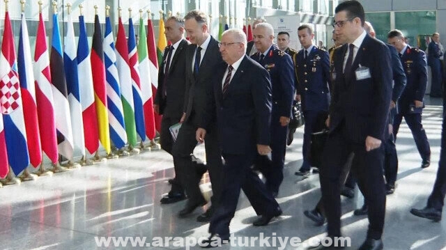 وزير الدفاع التركي يصل مقر الناتو في بروكسل