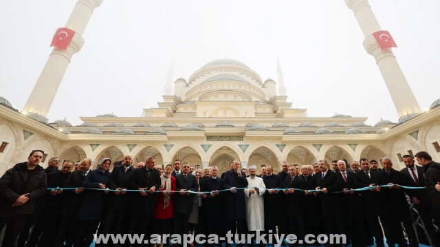 أردوغان يفتتح مسجدا و"مجمع الأمة" بغازي عنتاب