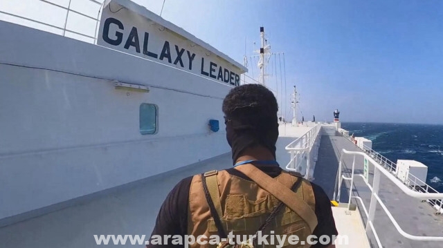 الحوثي تعلن استهداف سفينة إسرائيلية ومواقع "حساسة" في إيلات