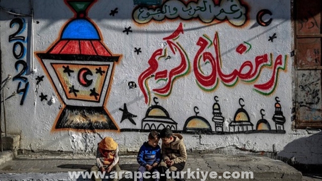 في رمضان... صوت الأذان يصدح من مساجد غزة المدمرة